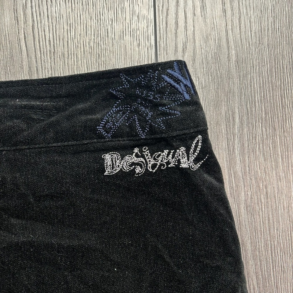 Desigual Y2K Patchwork Corduroy Mini Skirt 32" Red Black Graphic Print Boho - Picture 5 of 8